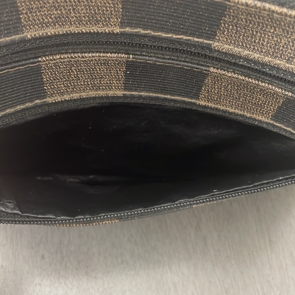 ❌SOLD❌ Rare Vintage FENDI Pequin Canvas Pouch - Picture 9 of 10
